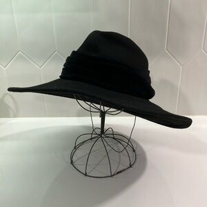 Vintage 80s Whittall & Shon 100% Wool Velvet Black Fedora Style Hat